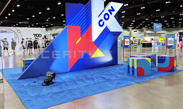 信可威國外展臺設(shè)計現(xiàn)場圖